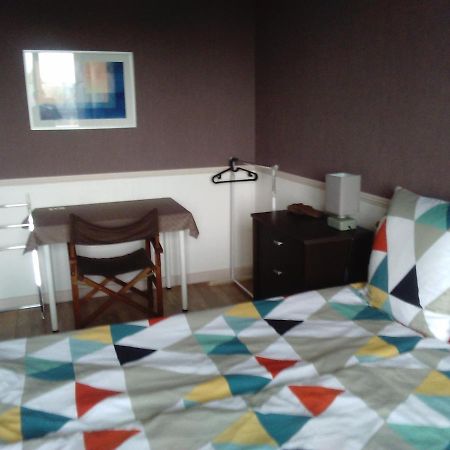 Les Couesnons Apartamento Pontorson Exterior foto
